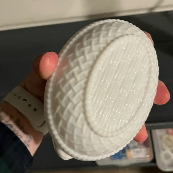 Antique milk glass/ceramic Bunny Dish - Picture 7 of 7